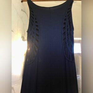 Similar style and fit as the Vince Maxi Black Size Small